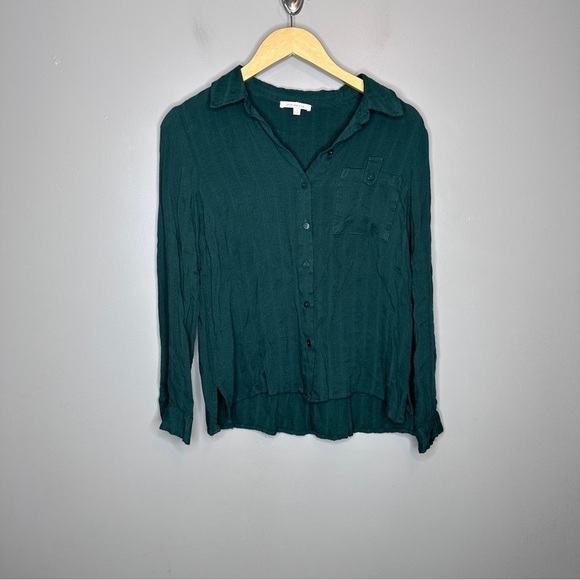 Skies are blue emerald green button down blouse - Picture 1 of 6